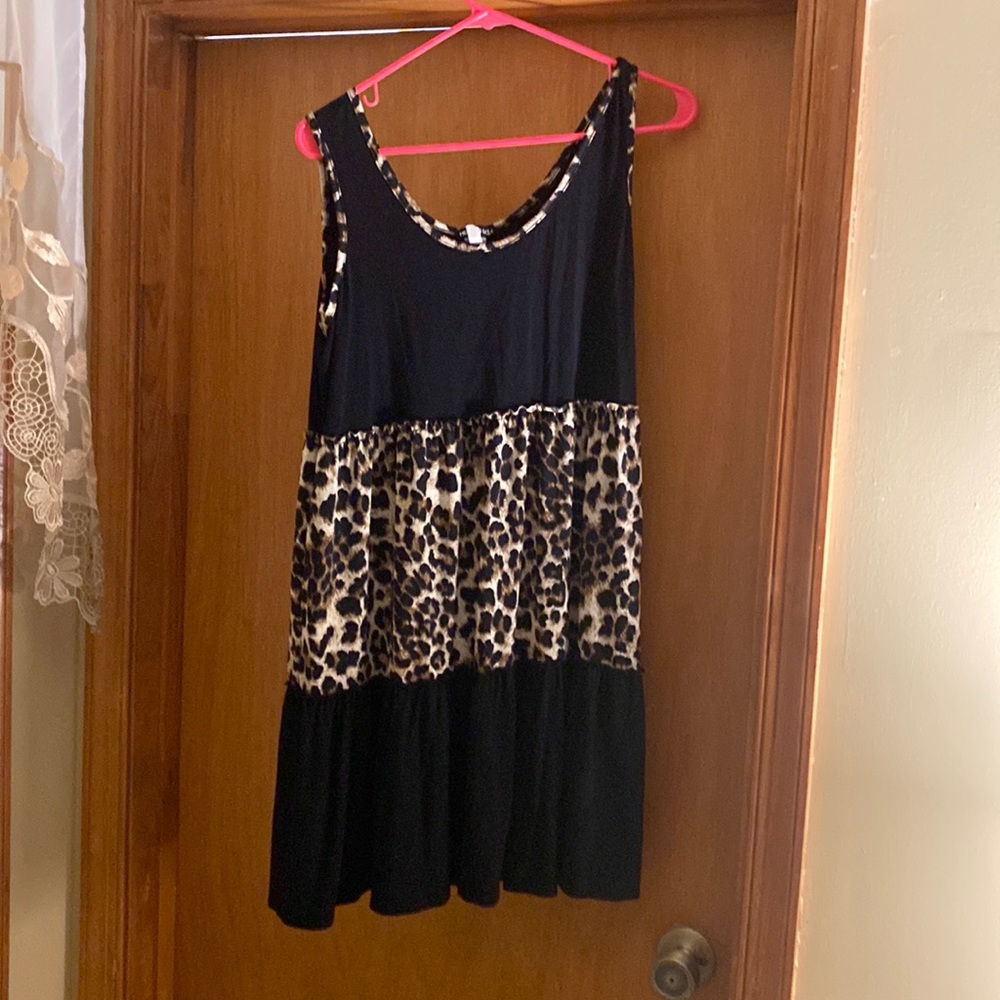 Hemish dress with pockets size small